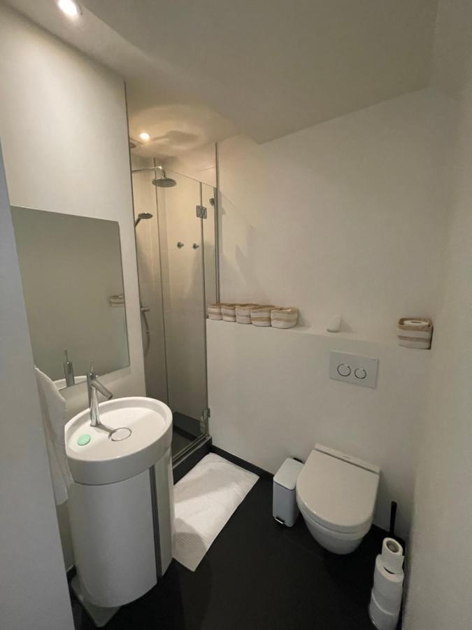 Apartment In Trendy Chatelain Center Brussels Area Little Garden Internet Wifi Ngoại thất bức ảnh